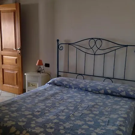 Agenzia Isotur Nontiscordardime דירה פונזה